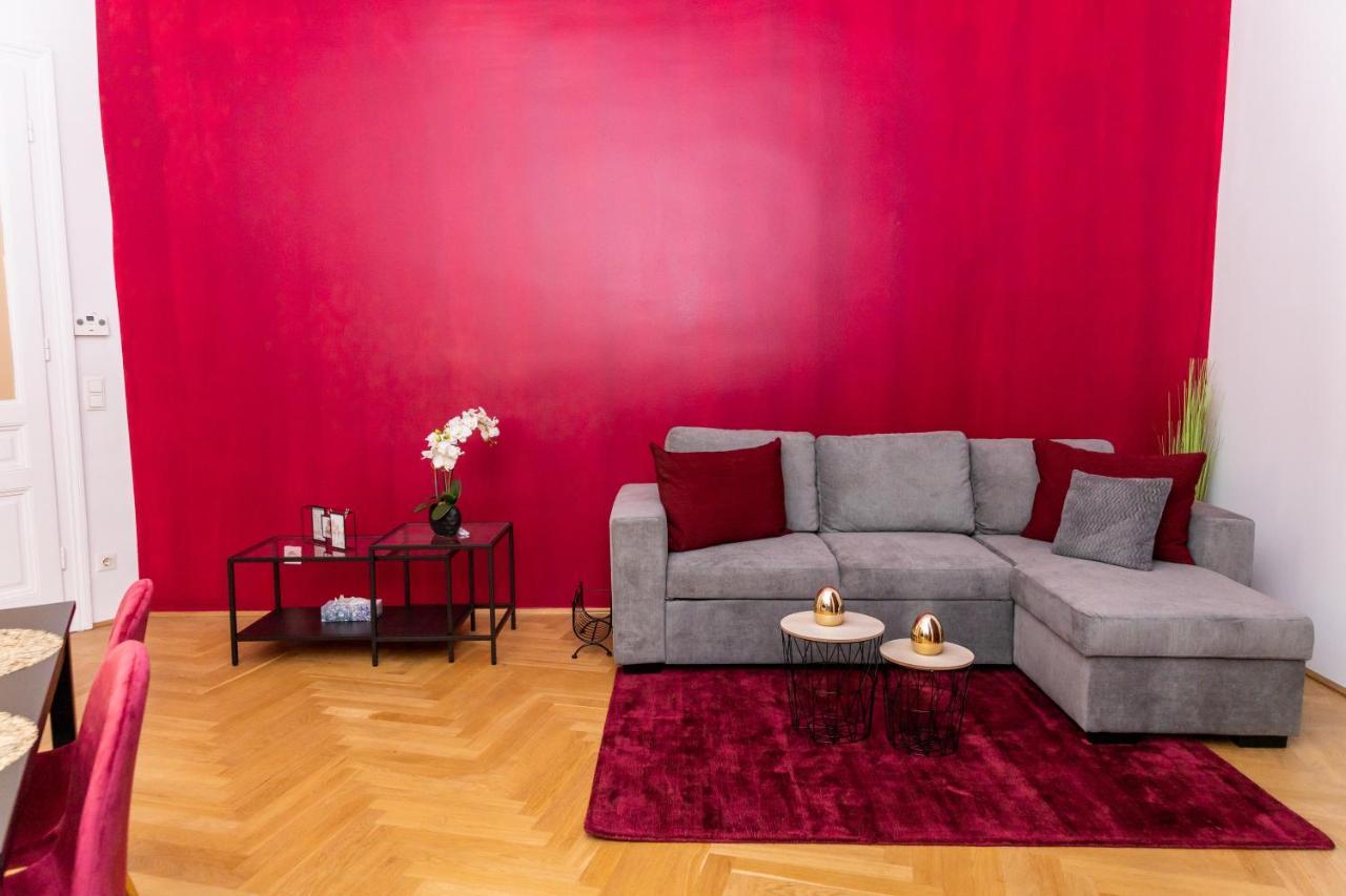 Schoenbrunn Palace Family Apartment *