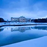 Luxe View Schoenbrunn Suite
